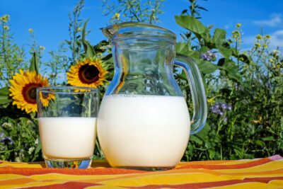 カルピス原液の美味しい割り方。水・牛乳・酒の作り方や簡単アレンジレシピをご紹介。